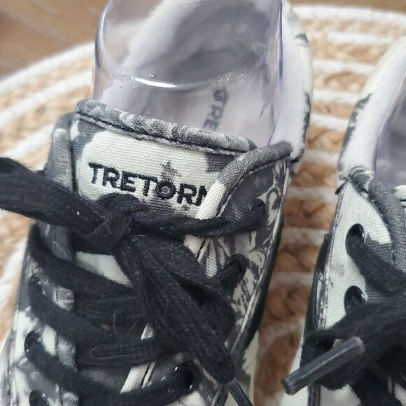 Tretorn Womans Tropical Print Canvas/Leather Sneakers, SIZE 7 - Picture 3 of 10